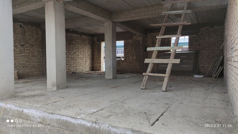 Qurilishi tugalanmagan bino