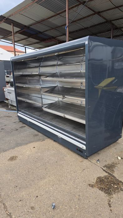 Vitrina frigorifica legume fructe perdea aer