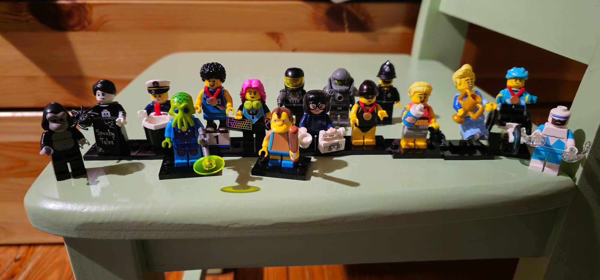 Продавам Лего(Lego) колекционерски минифигурки