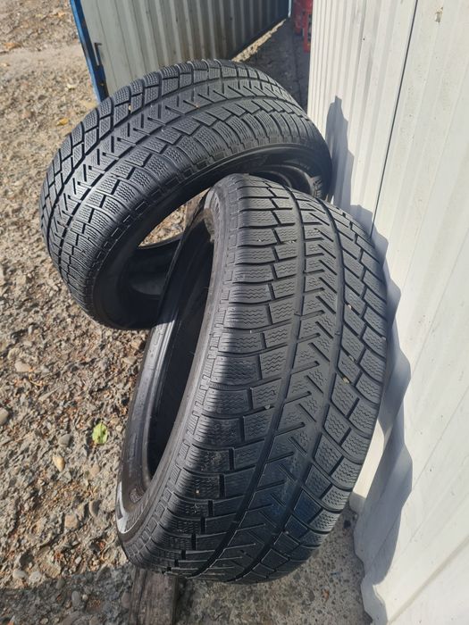 2 Anvelope de iarna *255/55R18*Michelin*LICHIDARE STOC*75 Lei Buc*