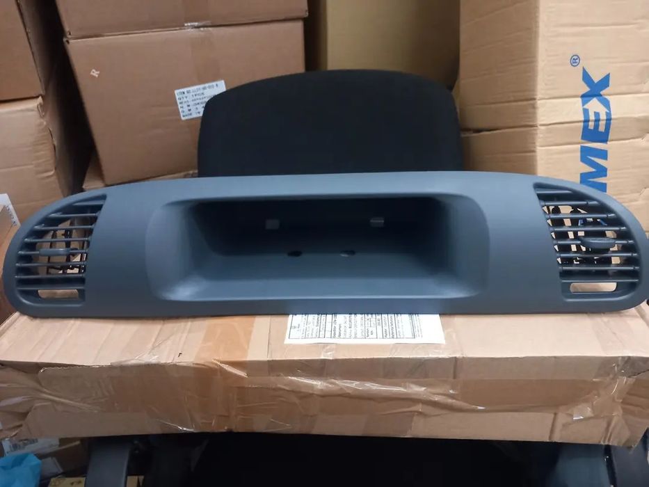 Grila sprinter grila aerisire noua preț per bucata 225lei partea sofer