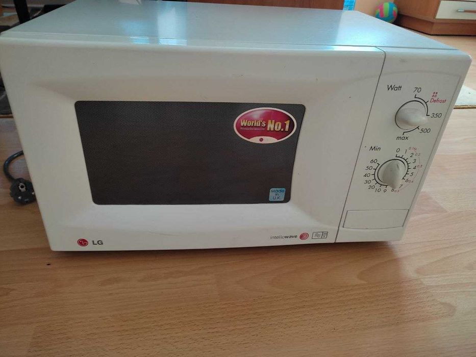 Cuptor cu microunde LG 700W