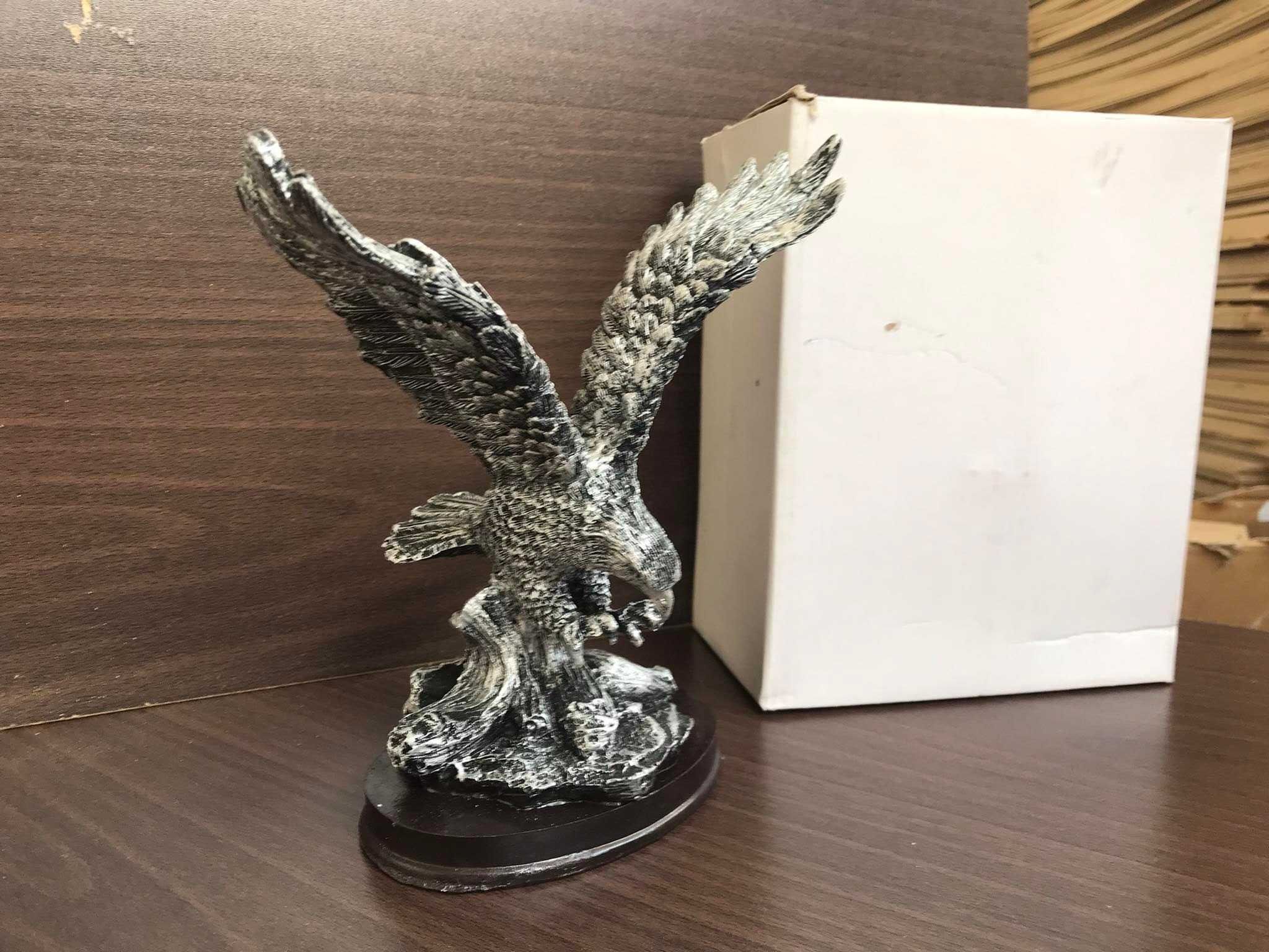 Нов орел - цвят сребро