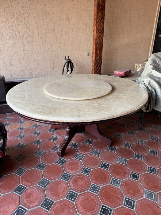 Стол дерево мрамор