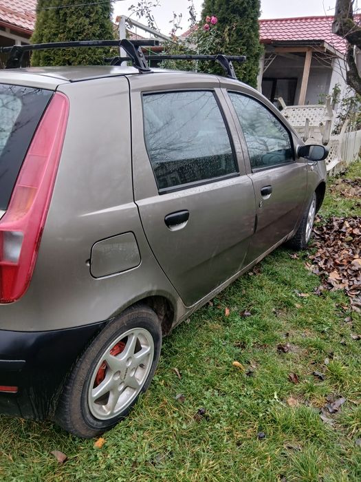 Vând Fiat punto 1,2 benzină, an 2006