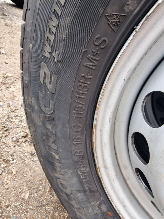 Anvelope 235/65R16C marca Vredestein, cu jante, DOT 2023, 6.5 mm