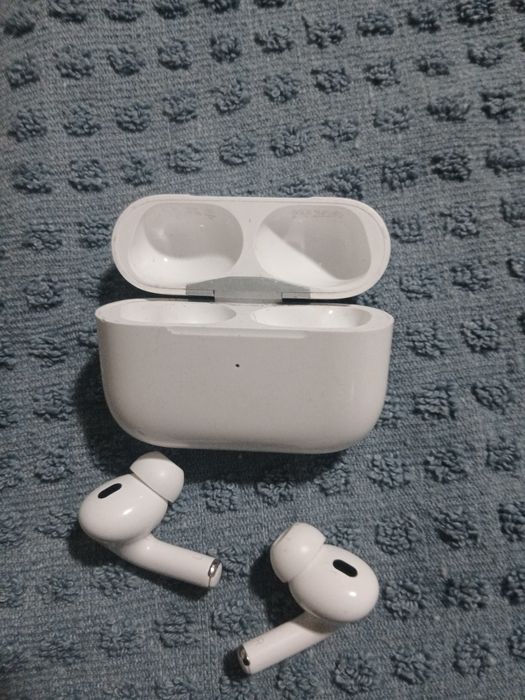 Air pods бу очень хороший состояние премиум качества шумоподовление