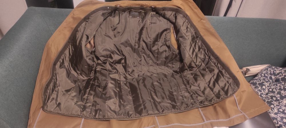 Pardesiu ZARA cu căptușeală_ 54