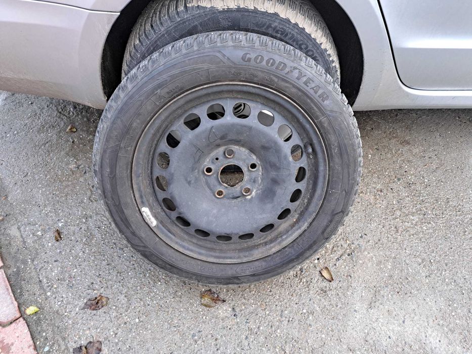 Jante echipate cu anvelope de iarna 205 55 16 gama VAG