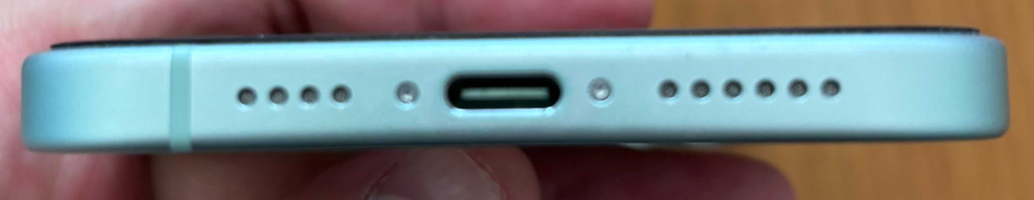 Продавам iPhone 15 Plus / 256GB / Зелен