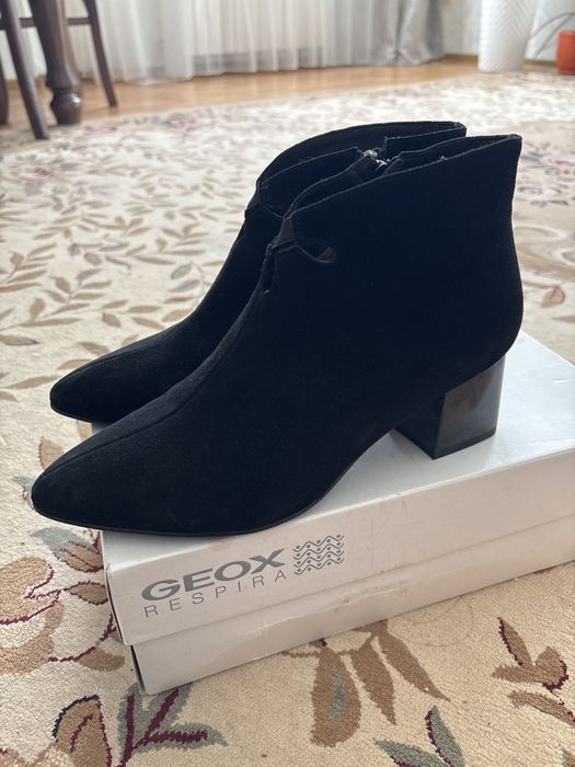 Продам новые сапоги демисезонные нат. замш размер 37, 15000 тг