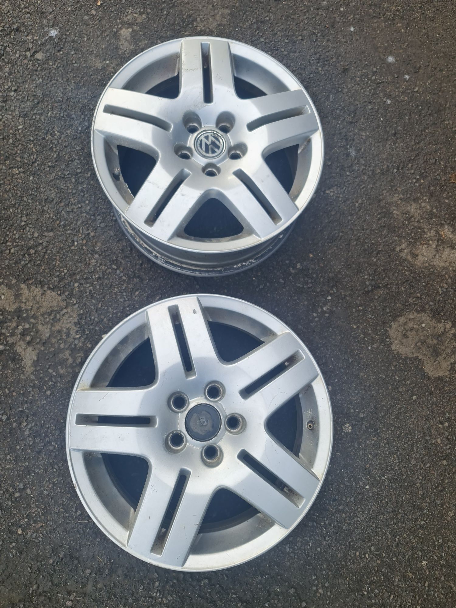 Janta aliaj 15" originala Avus 2 5x100 Vw Golf 4 Bora