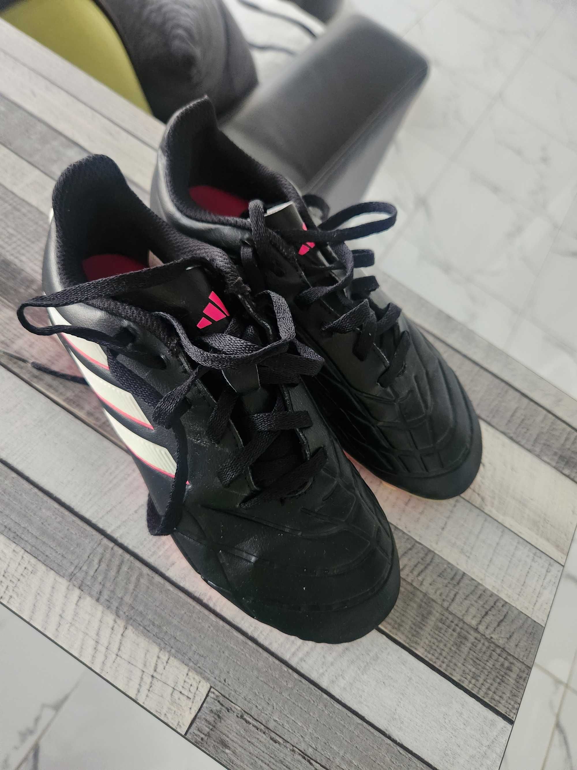 Бутонки adidas predator