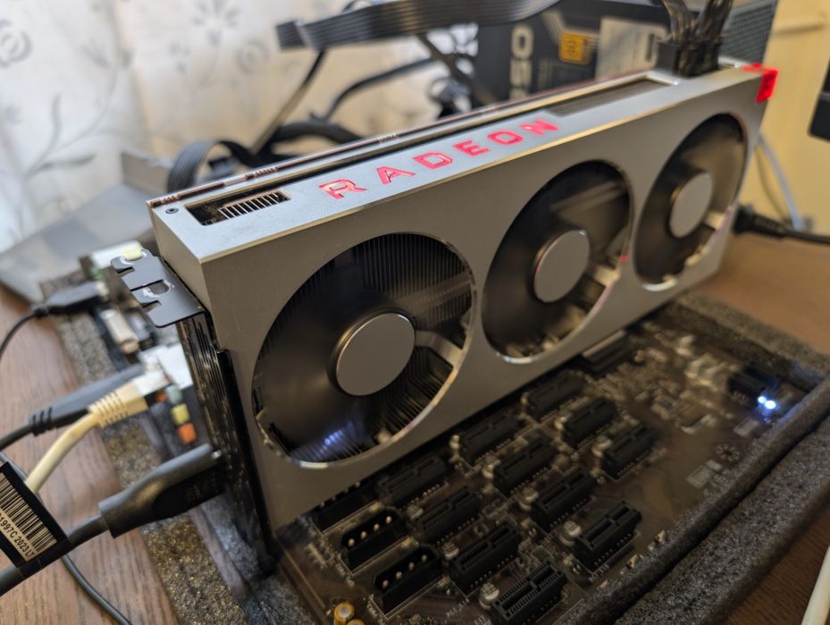 GPU Sapphire Radeon VII 16GB HBM
