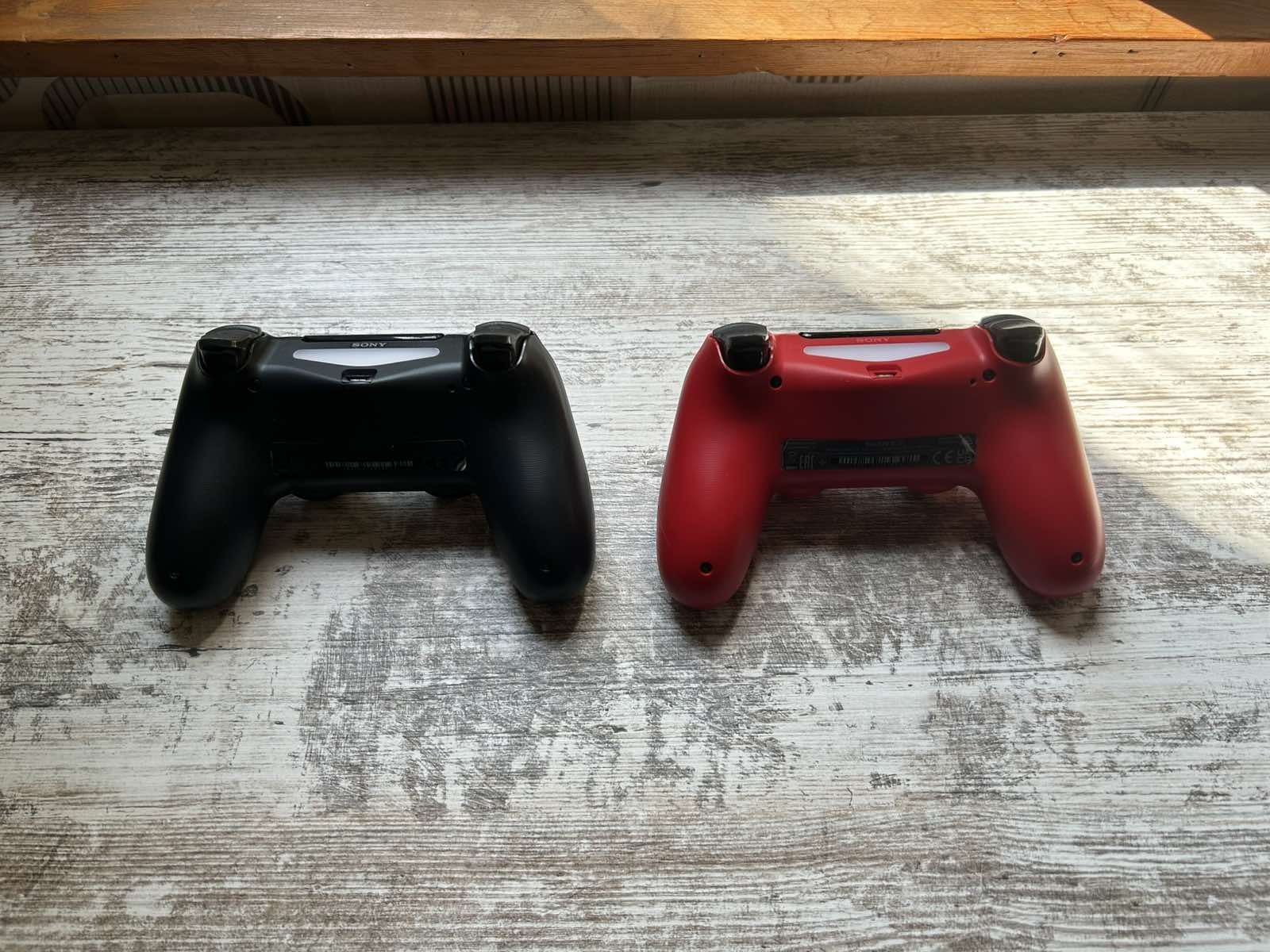 !КАТО НОВ! PlayStation 4 Slim 500GB + Джойстик + 2 Игри