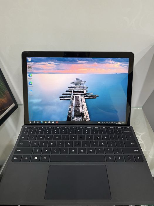 Миниатюрный планшет на windows Surface GO2 M3 процессор 8gb ram 128ssd