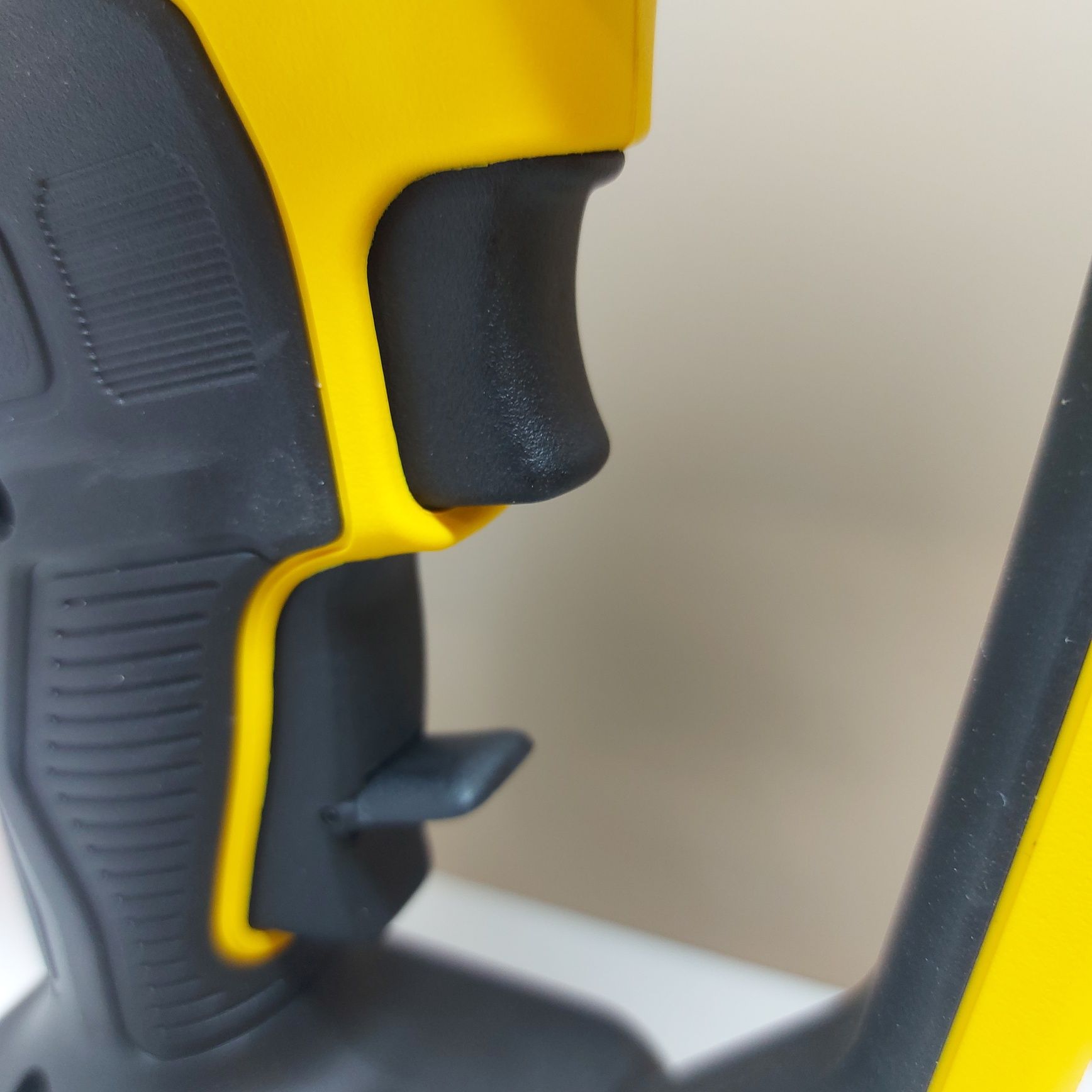 Акумулаторна ножица DeWALT DCMPP568N-XJ