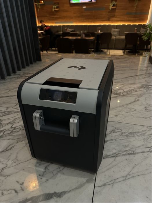 Vand frigider portabil Dometic