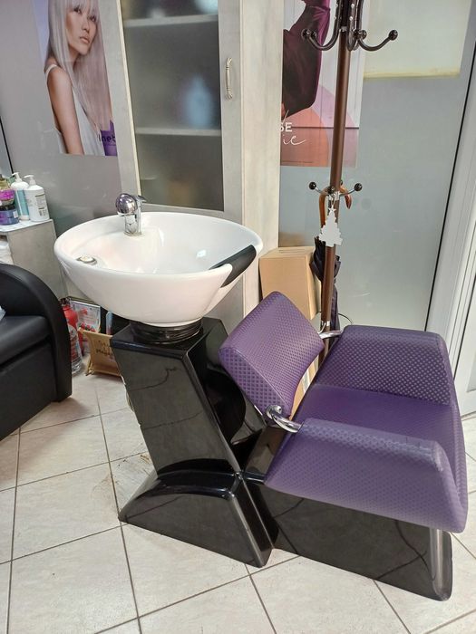 Фризьорска измивна колона