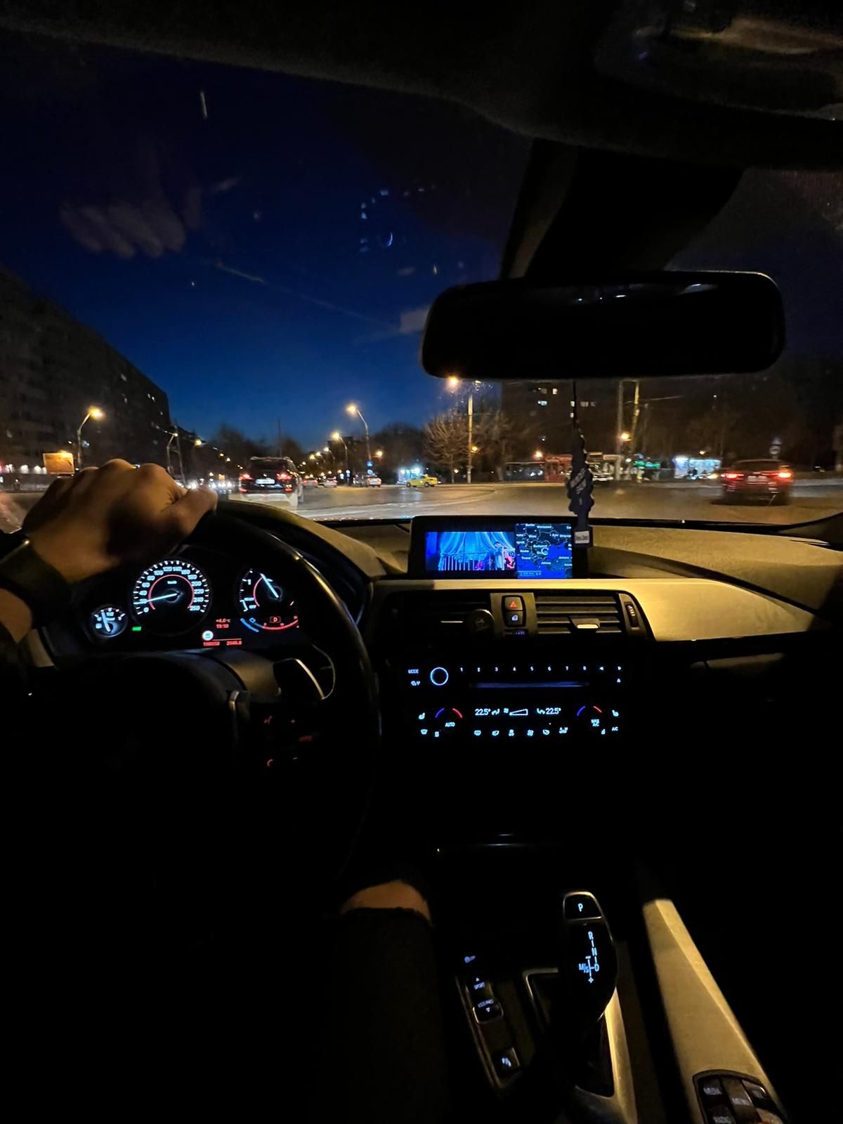 Schimbarea luminilor din bord/interior la bmw seriile E și F