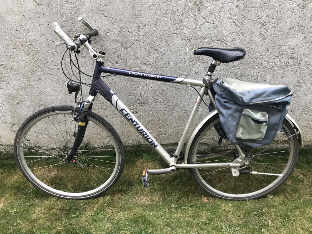 1.Centurion. 2 Bicicleta Dama 28 aluminiu cu aripi de fibra.