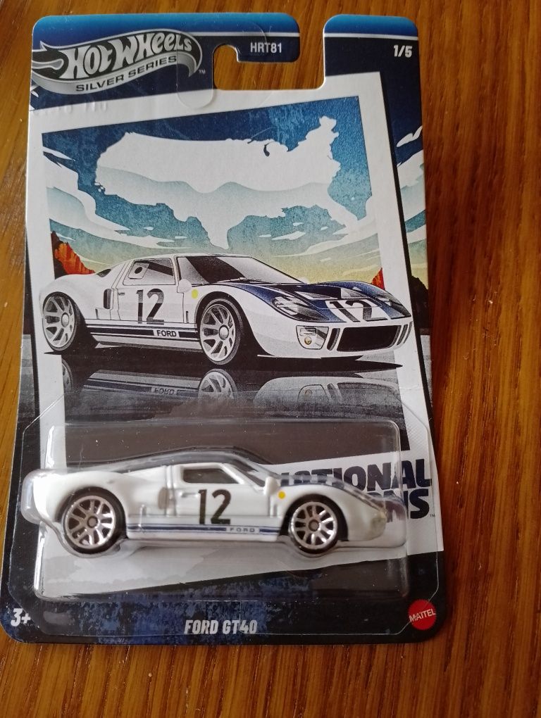 Предлагам серията Hot Wheels Silver Series – National Champions