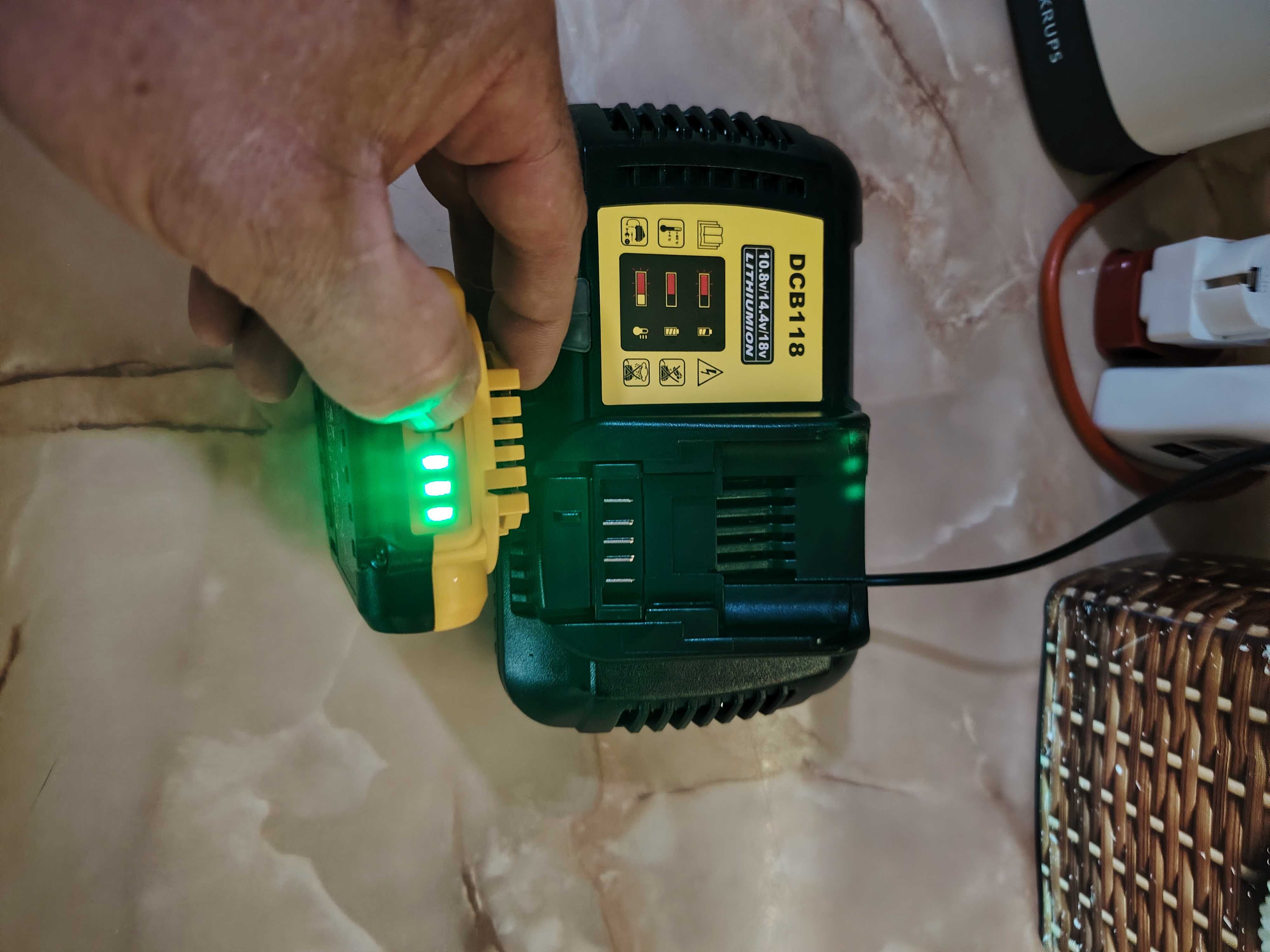 Батерия със зарядно съвместима DeWalt НОВИ!