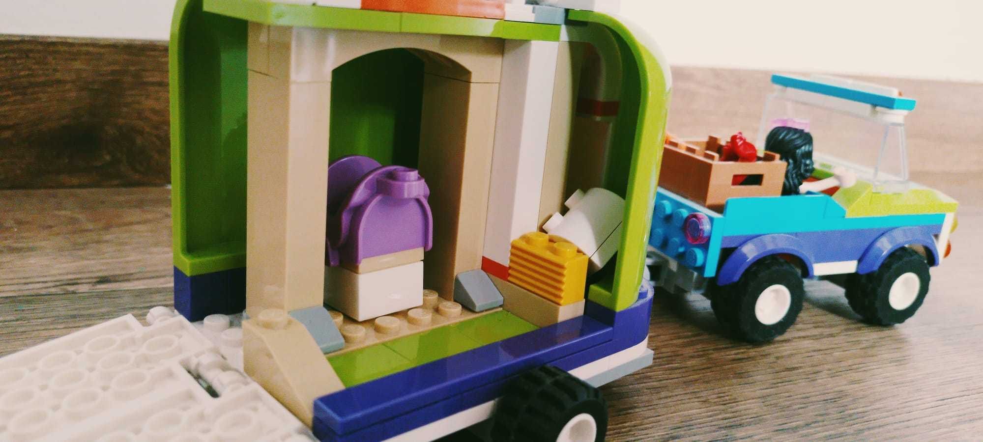 Lego Friends - Remorca de transport cai, a Miei
