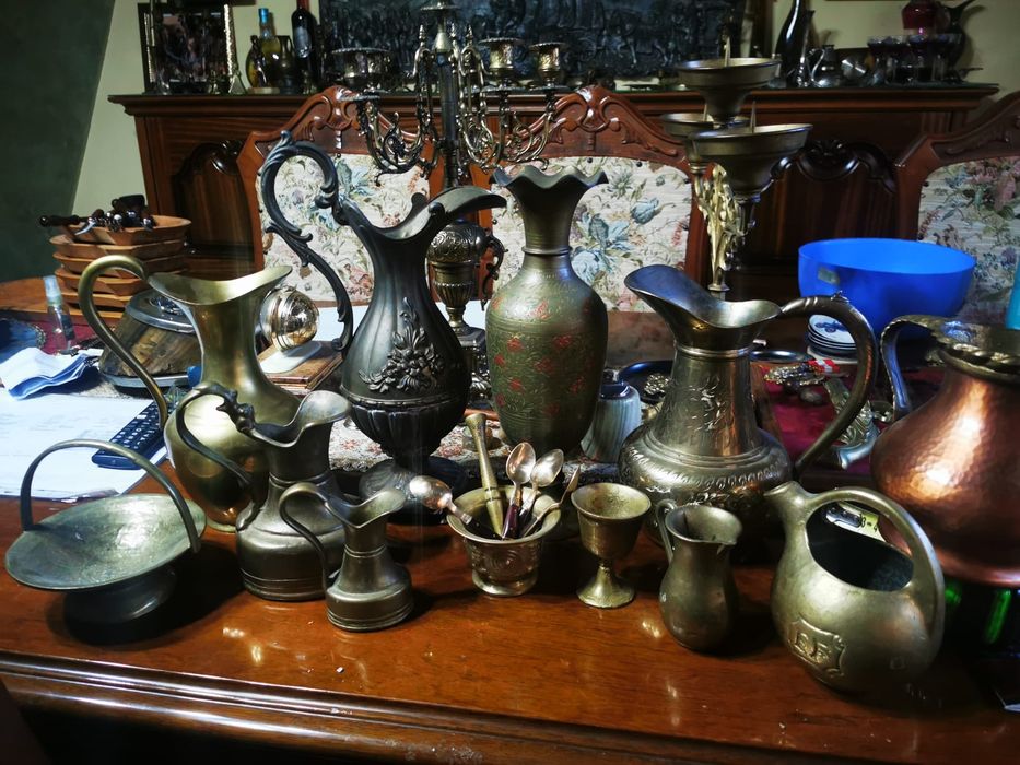 Vând vaze bronz alama modele deosebite