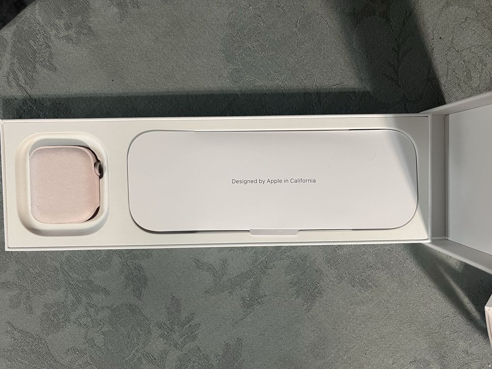 НОВ: AppleWatchSeries9 GPS 41mm Pink, Light Pink Sport Band - M/L