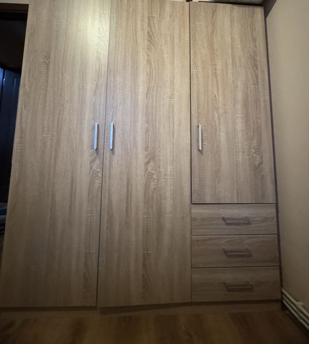 Sifonier dormitor nou, achizitionat acum o luna