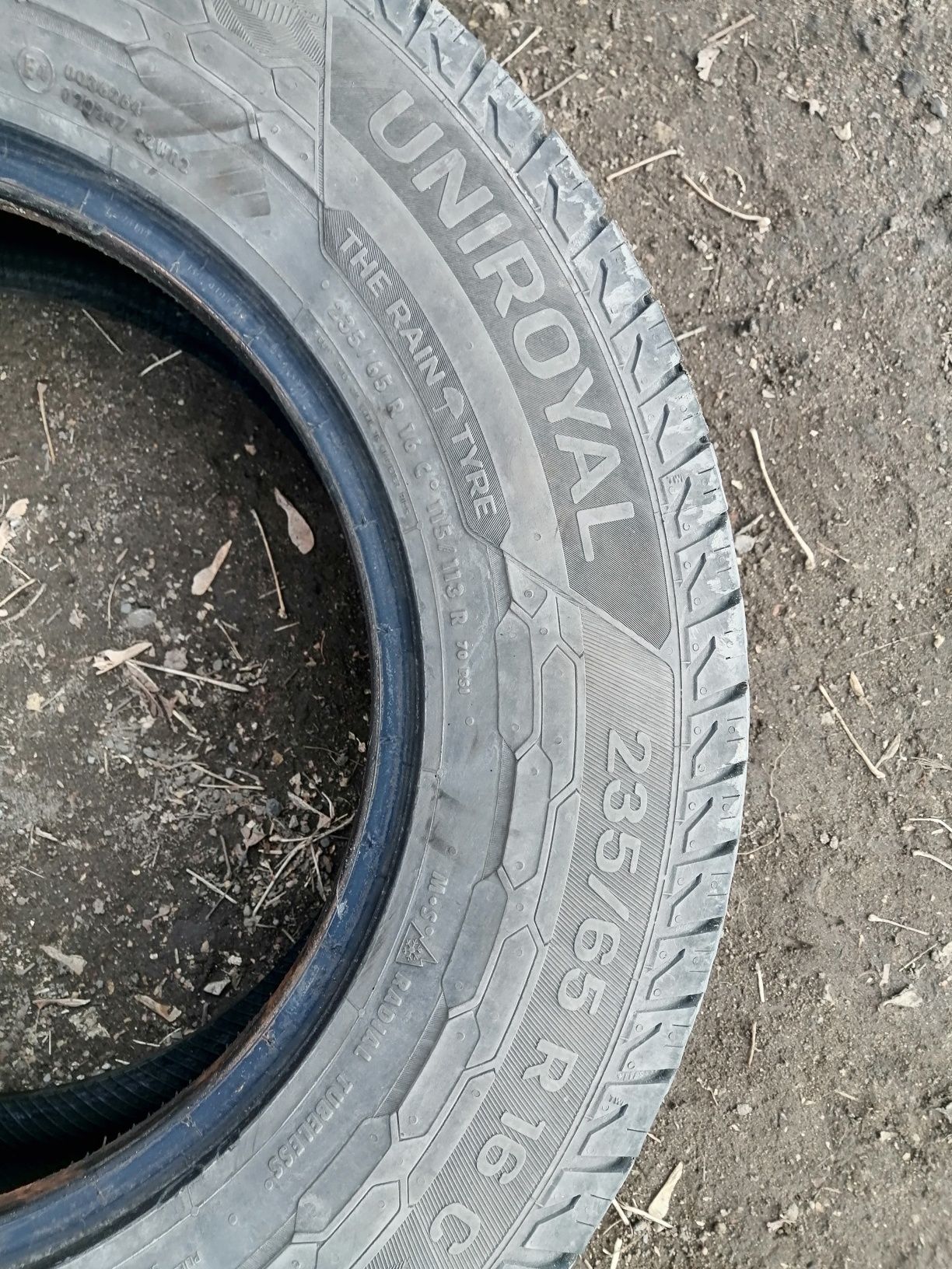Продам Шины Uniroyal