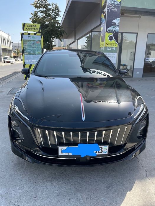 Hongqi e- km5 500 km 2025/2025