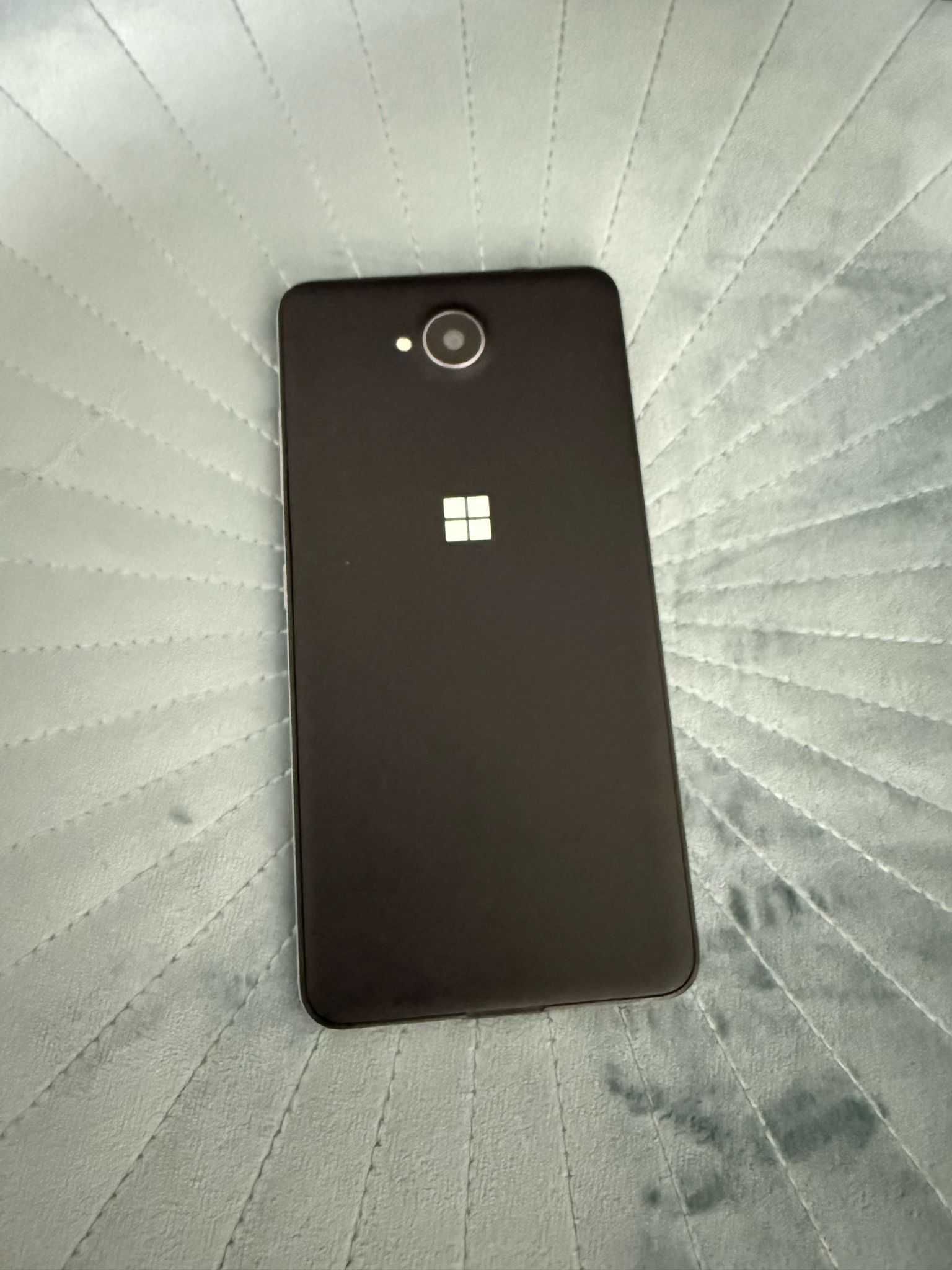 Telefon Nokia Microsoft Lumia 650 Windows 10 functional in orice retea