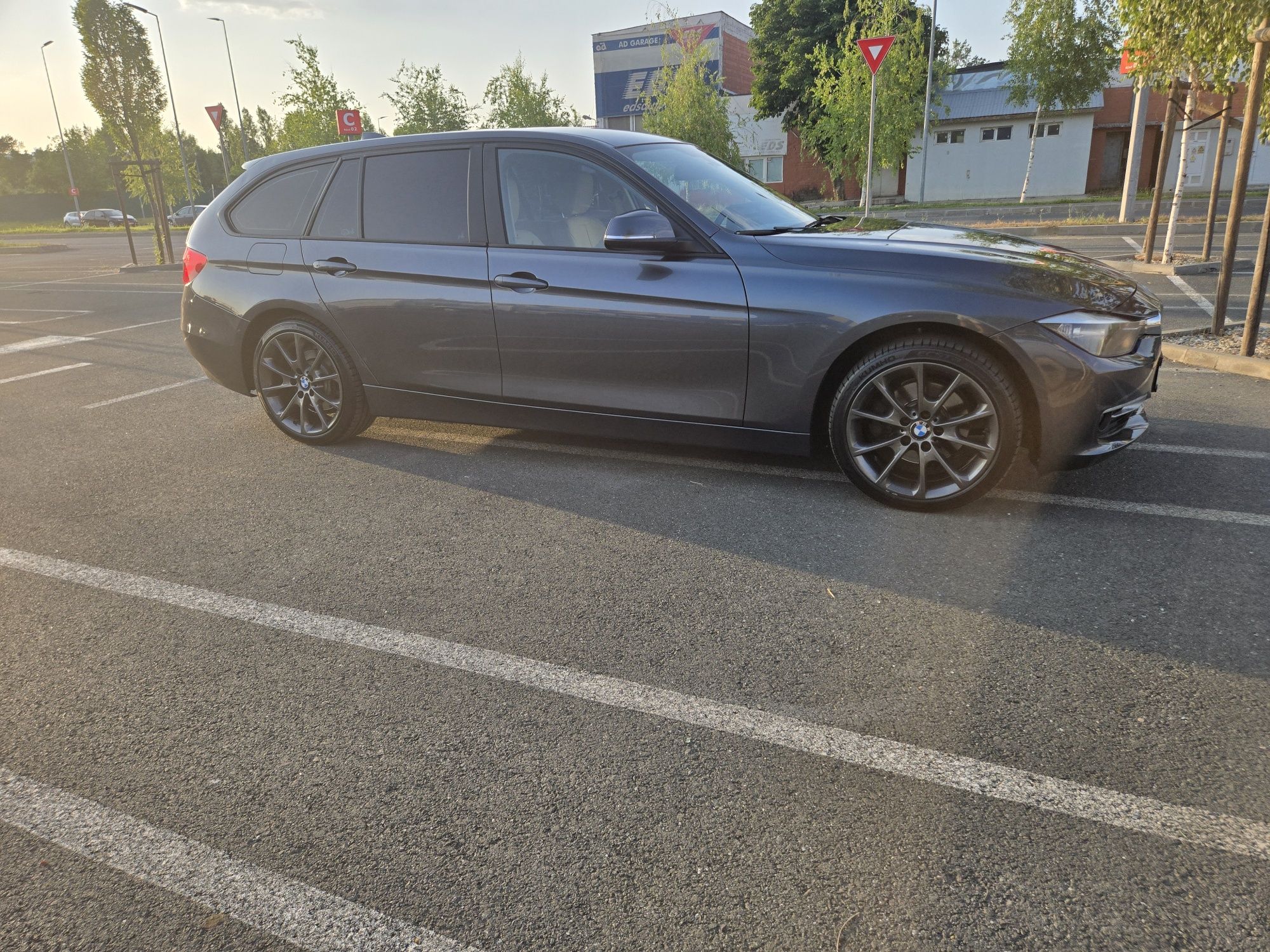 Vând BMW din 2014 Break navigație mare cu carplay