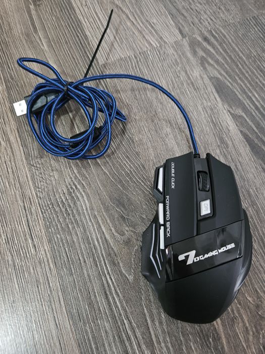 Клавиатура, рутер, 2броя зарядно за лаптоп,2броя мишка