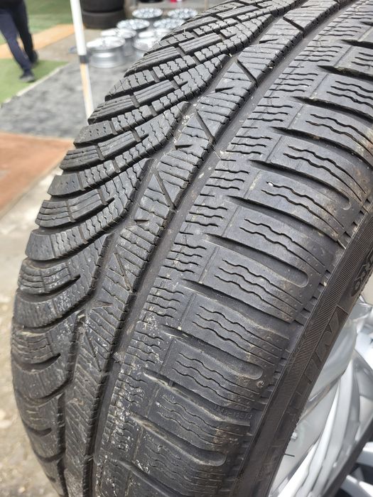2 бр 245/45/18 Michelin