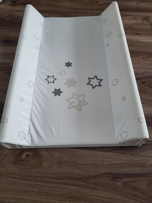 Vand masuta de schimbat