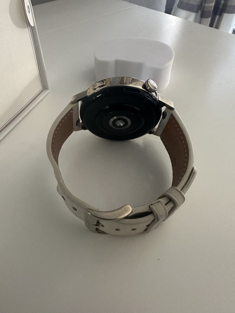 Ceas smartwatch Huawei Watch GT3 de 42 mm
