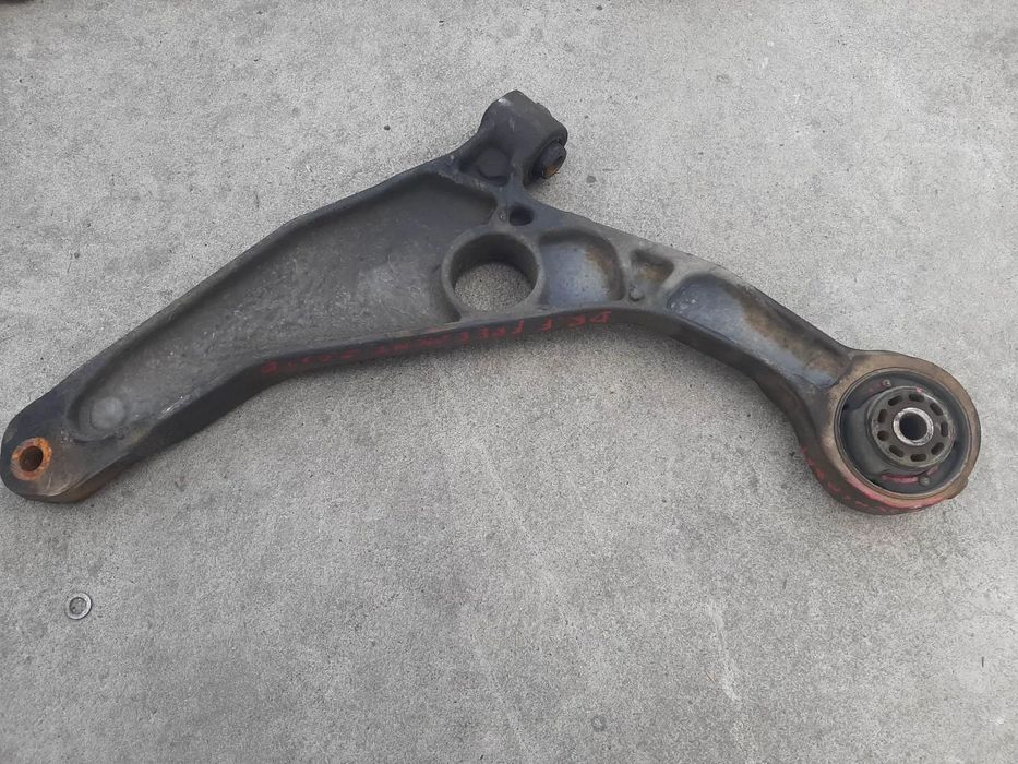 brat bascula dreapta fata 2.0 d fiat freemont 345