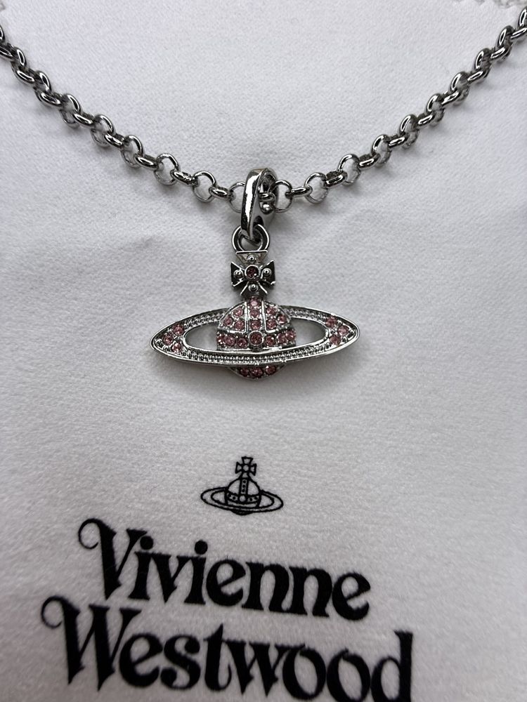 Colier Vivienne Westwood ”mini bas relief”, argintiu cu pietre roz