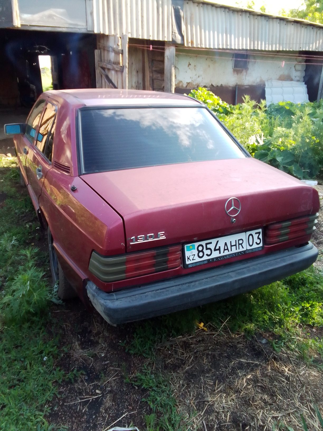 Срочно продам Мерседес 190Е
