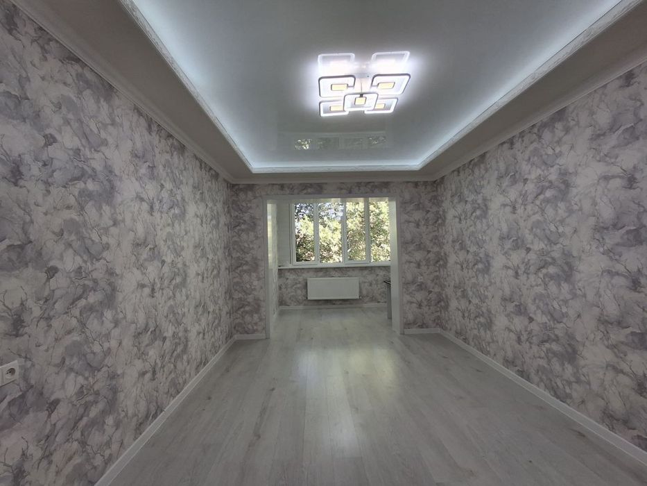 Прадам 4 Ком квартира в Чирчик срочна  наличка  79000