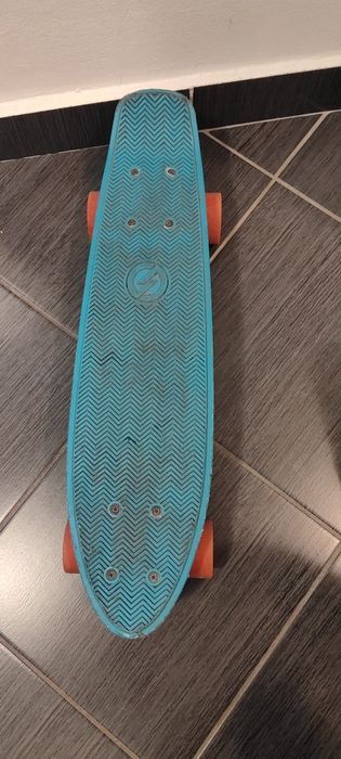 Skateboard pentru copii începători
