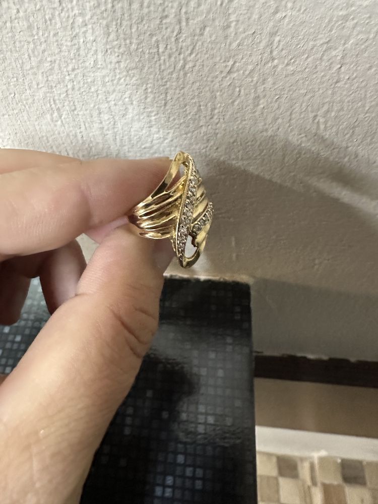 Inel aur 14 k si diamante naturale