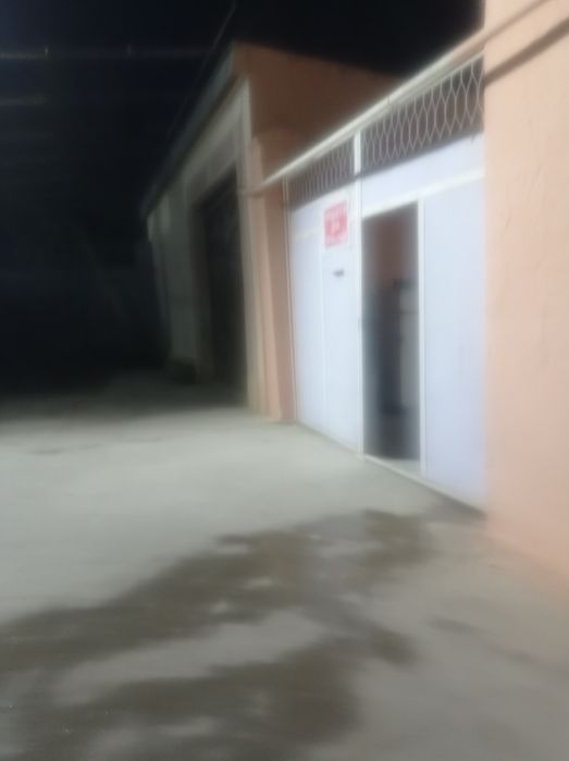 Срочна ховли сотилади.хамма шароити бор