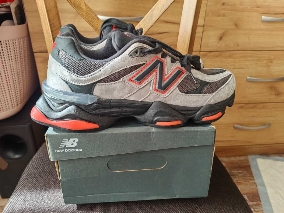 Оригинални New Balance 9060
