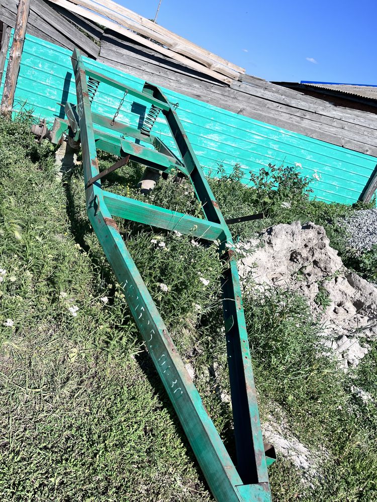 Прицеп (сельхоз техника) под