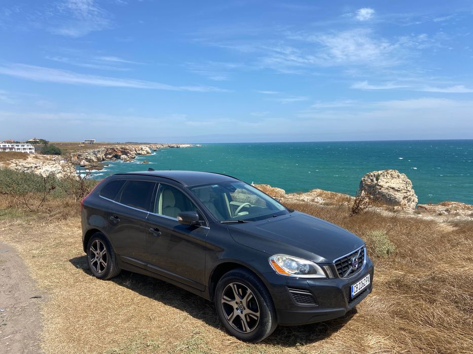 Volvo XC60 + 2 комплекта джанти с нови зимни гуми