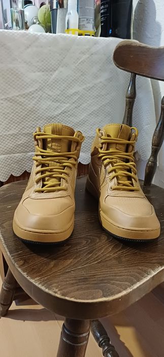 Зимни обувки наик